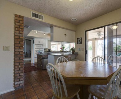 008_Dining - Copy