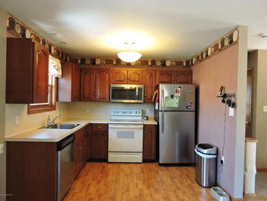 706 Horizon Dr, Stroudsburg, PA 18360 - photo 3