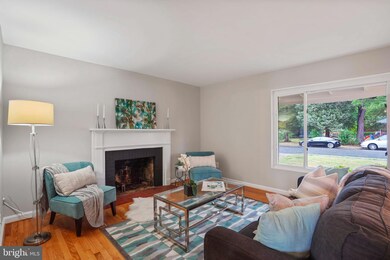 3720 N Rosser St, Alexandria, VA 22311 - photo 5