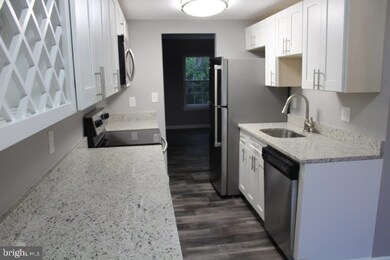 14 Pine Cone Ct, Nottingham, MD 21236 - photo 4