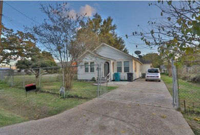 2632 Sadler St, Houston, TX 77093 - photo 2