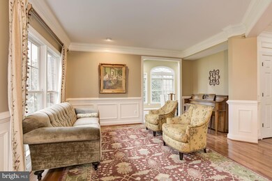 716 Hawkshead Rd, Lutherville Timonium, MD 21093 - photo 3