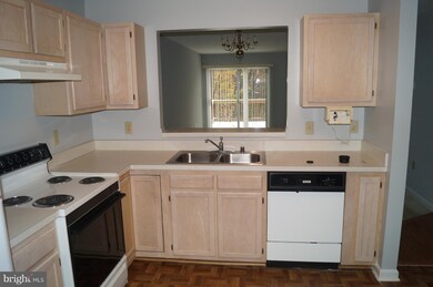 4150 Applegate Ct, Suitland, MD 20746 - photo 3