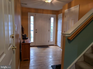 13512 Avonmore Dr, Herndon, VA 20171 - photo 2