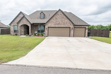 190 N Castle St, Skiatook, OK 74070 - photo 2