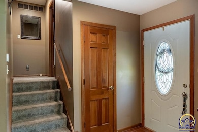Entry/Foyer