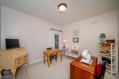 11121 Blade Crest Way, Louisville, KY 40291 - photo 6