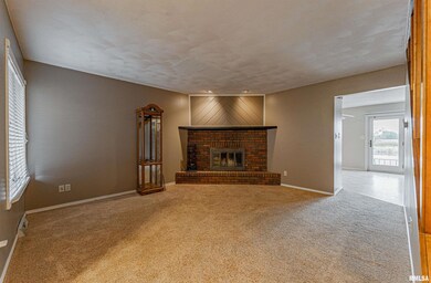2350 Railsplitter Ave, Lincoln, IL 62656 - photo 6