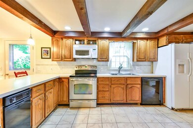 111 Haverhill Rd, Chester, NH 03036 - photo 3