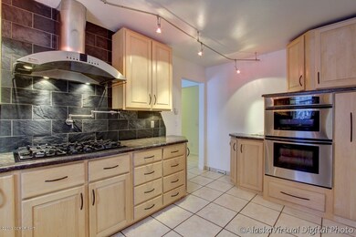 Gourmet Kitchen