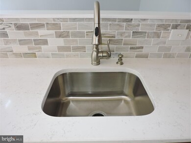 106 Cypress Ct, Woodbury, NJ 08096 - photo 4