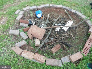 195 Cabbel Dr, Manassas Park, VA 20111 - photo 2