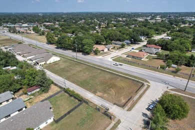 1326 Martin Luther King Junior Blvd unit B, Tulsa, OK 74106 - photo 7