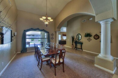 FORMAL DINING