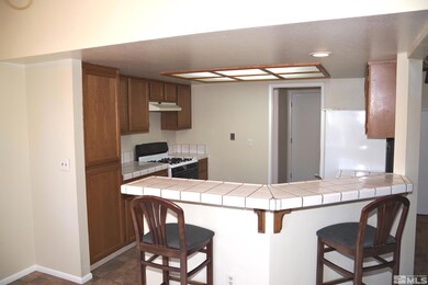 1461 Burnside Ct, Sparks, NV 89434 - photo 5