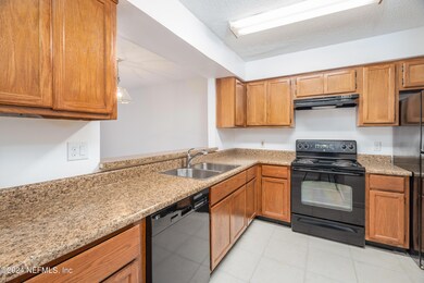 4305 Melissa Ct W, Jacksonville, FL 32210 - photo 6