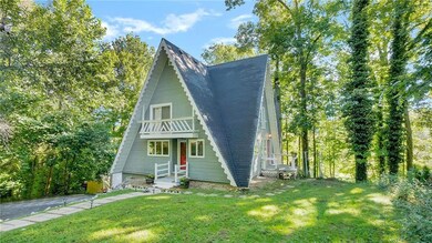 Treehouse by the Lake