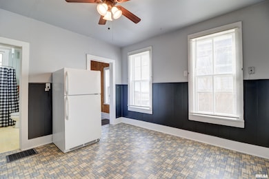 1913 Pershing Blvd, Clinton, IA 52732 - photo 6