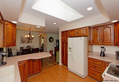 37 Memory Ln, Schenectady, NY 12306 - photo 7