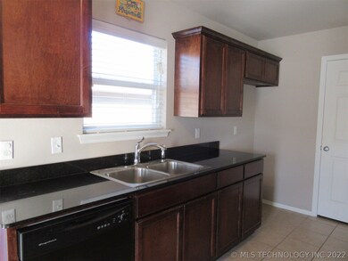 unlisted-address, Broken Arrow, OK 74012 - photo 4