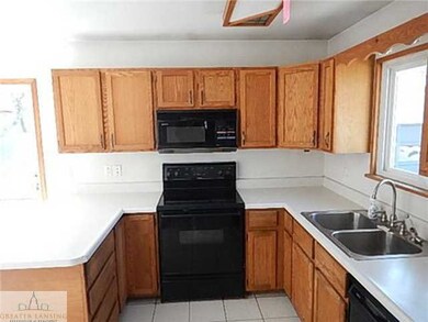 1707 S Holly Way, Lansing, MI 48910 - photo 2