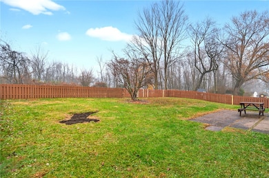 14223 Roberta Dr unit 5, Irwin, PA 15642 - photo 7