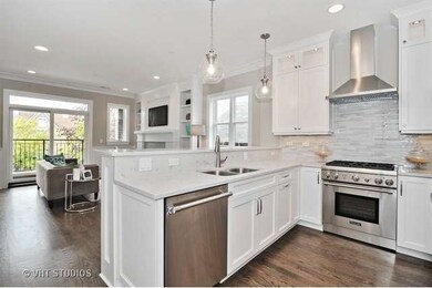 2721 N Southport Ave unit 2, Chicago, IL 60614 - photo 3