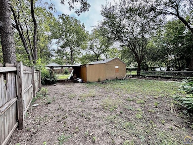 2510 SE Virginia Ave, Topeka, KS 66605 - photo 4