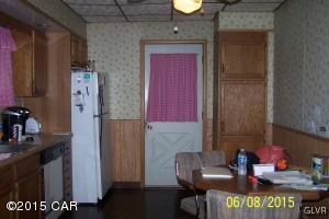 232 W Spruce St, Tamaqua, PA 18252 - photo 5