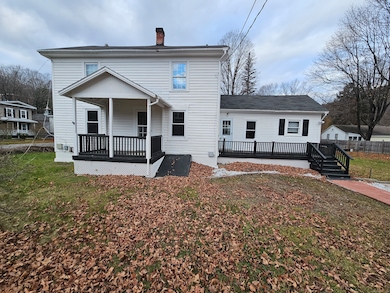 118 Meadow St, Winsted, CT 06098 - photo 2