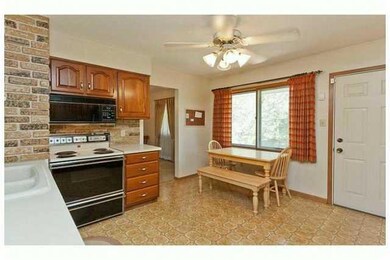 Kitchen. Eating area for family dining.
