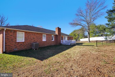 101 Inglewood Dr, Fredericksburg, VA 22407 - photo 5