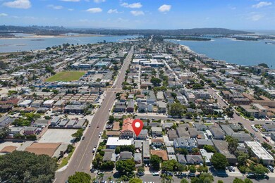 1561 Reed Ave, San Diego, CA 92109 - photo 2