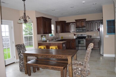 852 S Cobble Creek Blvd, Nixa, MO 65714 - photo 2