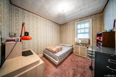 41-71 Gleane St, Elmhurst, NY 11373 - photo 2