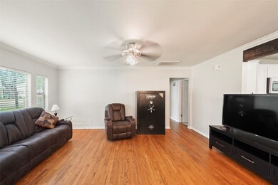 300 Baker Dr, Tomball, TX 77375 - photo 4