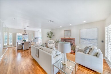 21810 Dumetz Rd, Woodland Hills, CA 91364 - photo 5