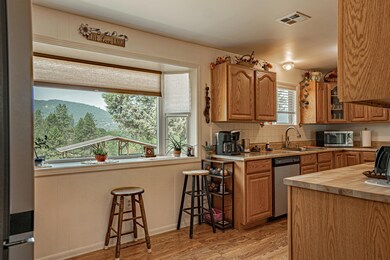 5388 Kane Creek Rd, Central Point, OR 97502 - photo 6