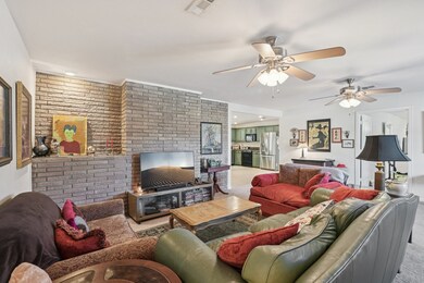 1202 Hopkins Dr, Denton, TX 76205 - photo 6