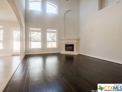 929 Carriage Loop, New Braunfels, TX 78132 - photo 6