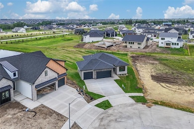 50 NW Crabtree Ln, Waukee, IA 50263 - photo 2