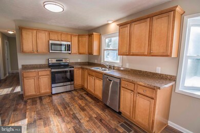 101 Massanutten St, Edinburg, VA 22824 - photo 6