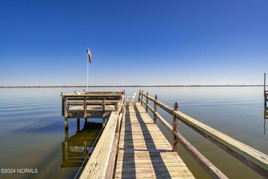 Fiddlers Walk community dock