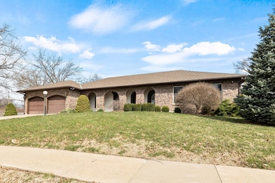 3903 W Rollins Rd, Columbia, MO 65203 - photo 2