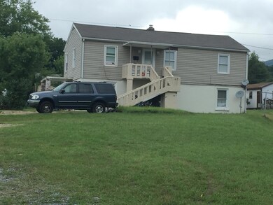 1974 Oak Avenue. Side view.