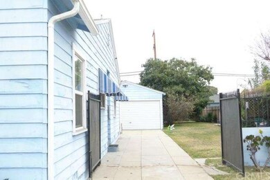 Right Side Facing Garage