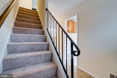 2915 Williamsburg Ct, Woodbridge, VA 22191 - photo 4