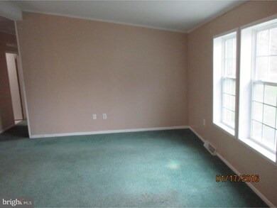 23 Rosewood Ln, Phoenixville, PA 19460 - photo 4