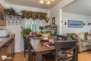 Dining Area 7118-FULL