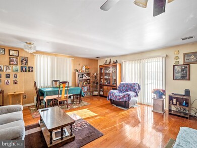 7615 Lotus Ct, Laurel, MD 20707 - photo 2